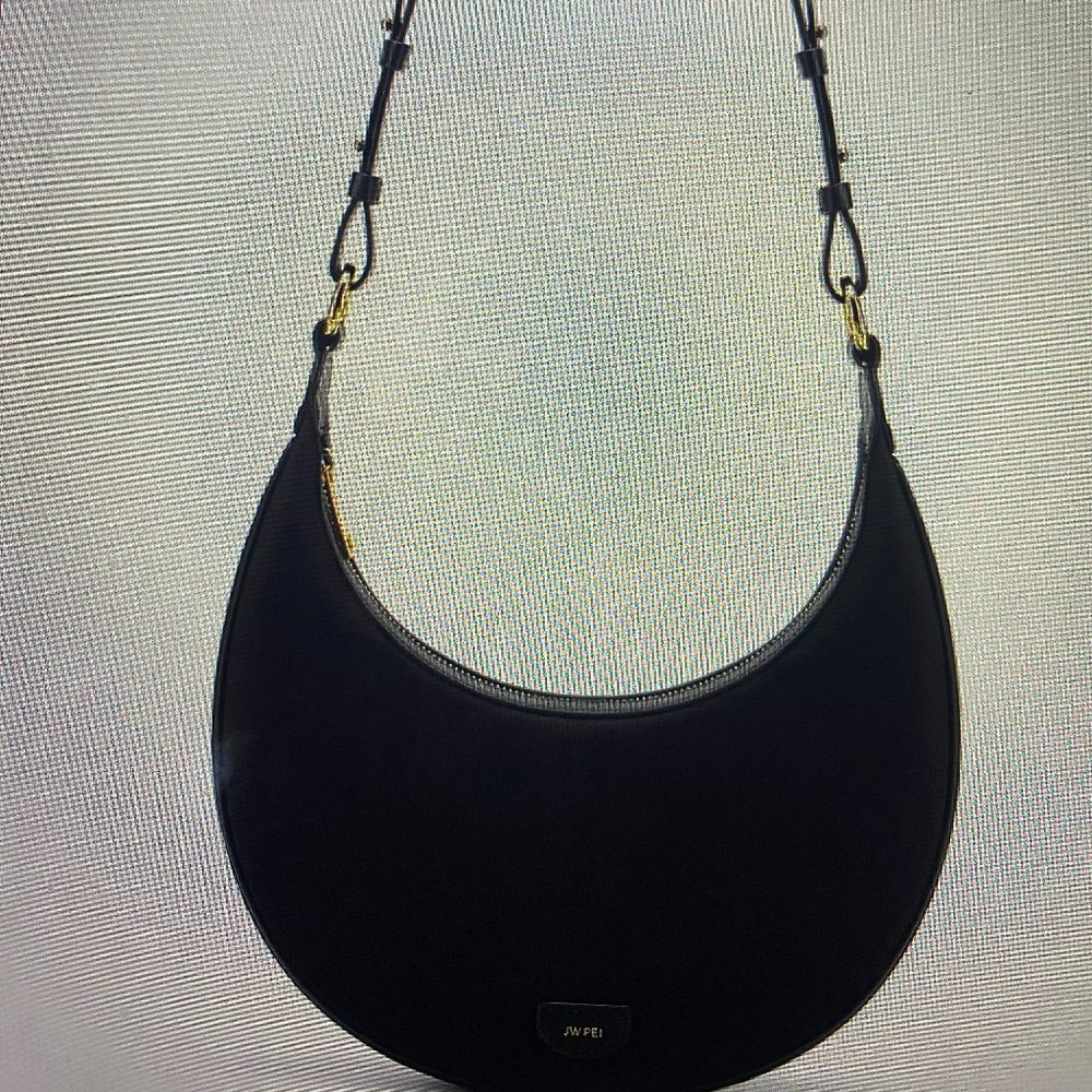 JW PEI Women's Carly Saddle Bag